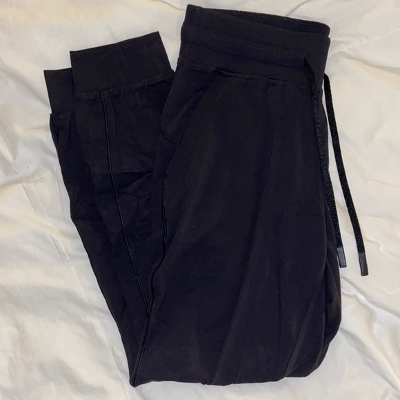 GUC ready to rulu joggers *hemmed for 5’4” - Picture 2 of 10